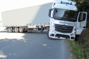 Extraction de poids-lourds d'un fossé