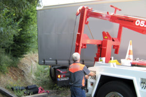 Extraction de poids-lourds d'un fossé