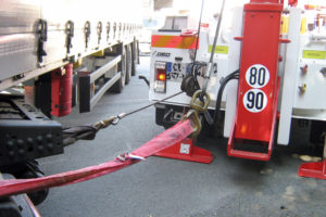 Extraction de poids-lourds d'un fossé