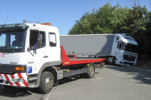 Extraction de poids-lourds d'un fossé