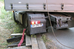Extraction de poids-lourds d'un fossé