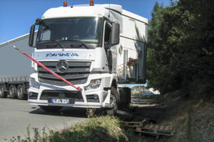 Extraction de poids-lourds d'un fossé