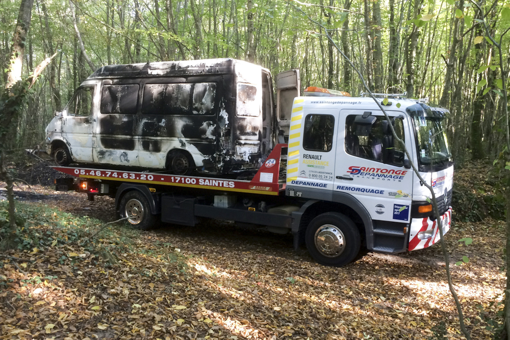 Extraction de véhicule incendié